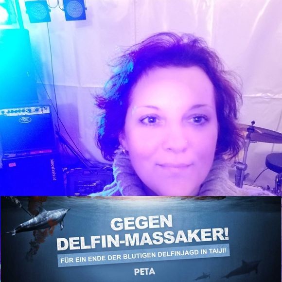 Meet your Posher, Corina - Picture 1 of 1